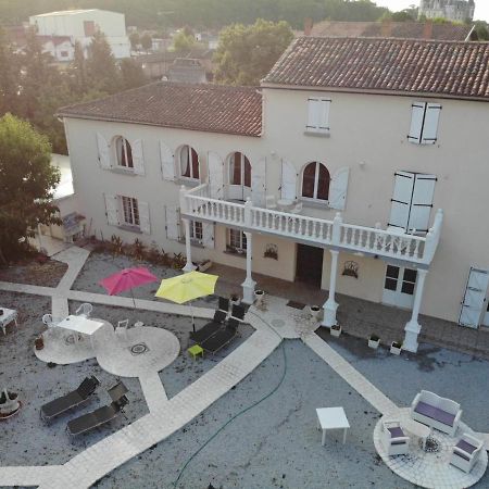 Le Clos Des Cedres B&B Ла-Рошфуко Екстер'єр фото