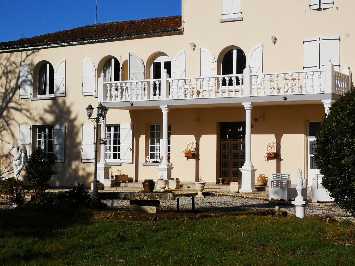 Le Clos Des Cedres B&B Ла-Рошфуко Екстер'єр фото