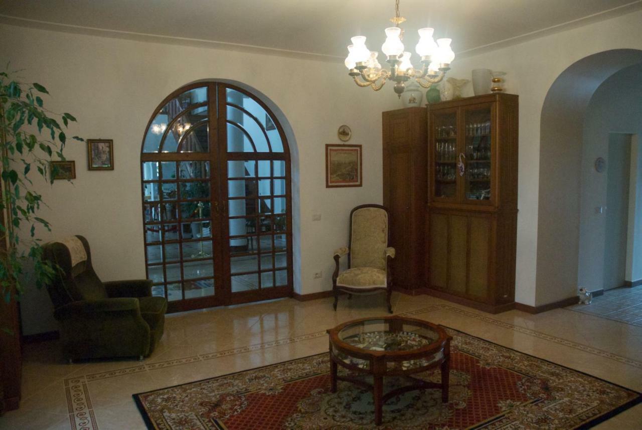 Le Clos Des Cedres B&B Ла-Рошфуко Екстер'єр фото