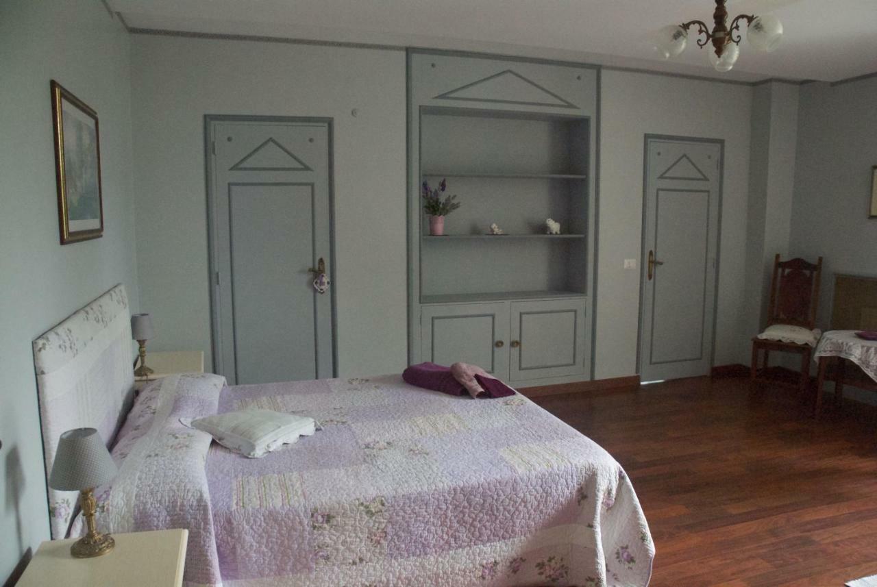 Le Clos Des Cedres B&B Ла-Рошфуко Екстер'єр фото