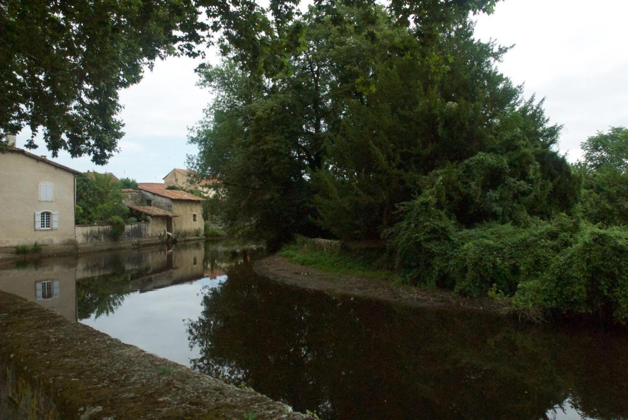 Le Clos Des Cedres B&B Ла-Рошфуко Екстер'єр фото